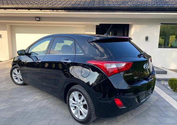 Hyundai I30 cena 33900 przebieg: 225000, rok produkcji 2012 z Pruszcz Gdański małe 254